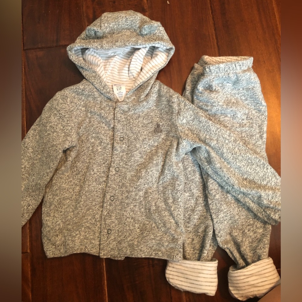 Reversible BabyGap grey bear tracksuit